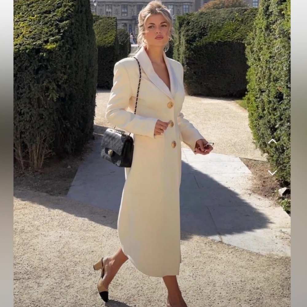 Luxury old money brand NEW Cream Long Jacket - Picture 3 of 7